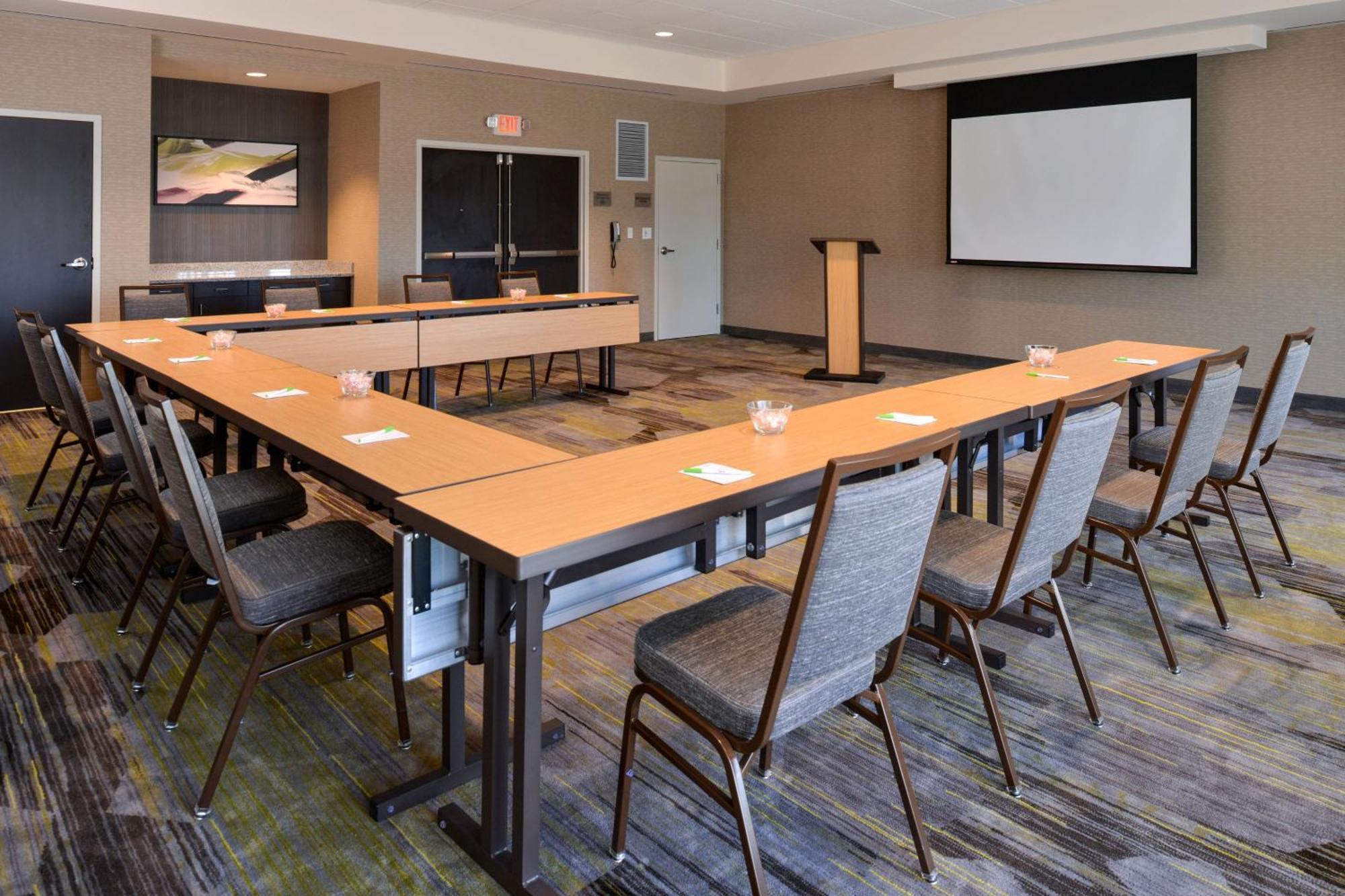 Courtyard By Marriott St. Louis St. Peters Hotel Saint Peters Buitenkant foto