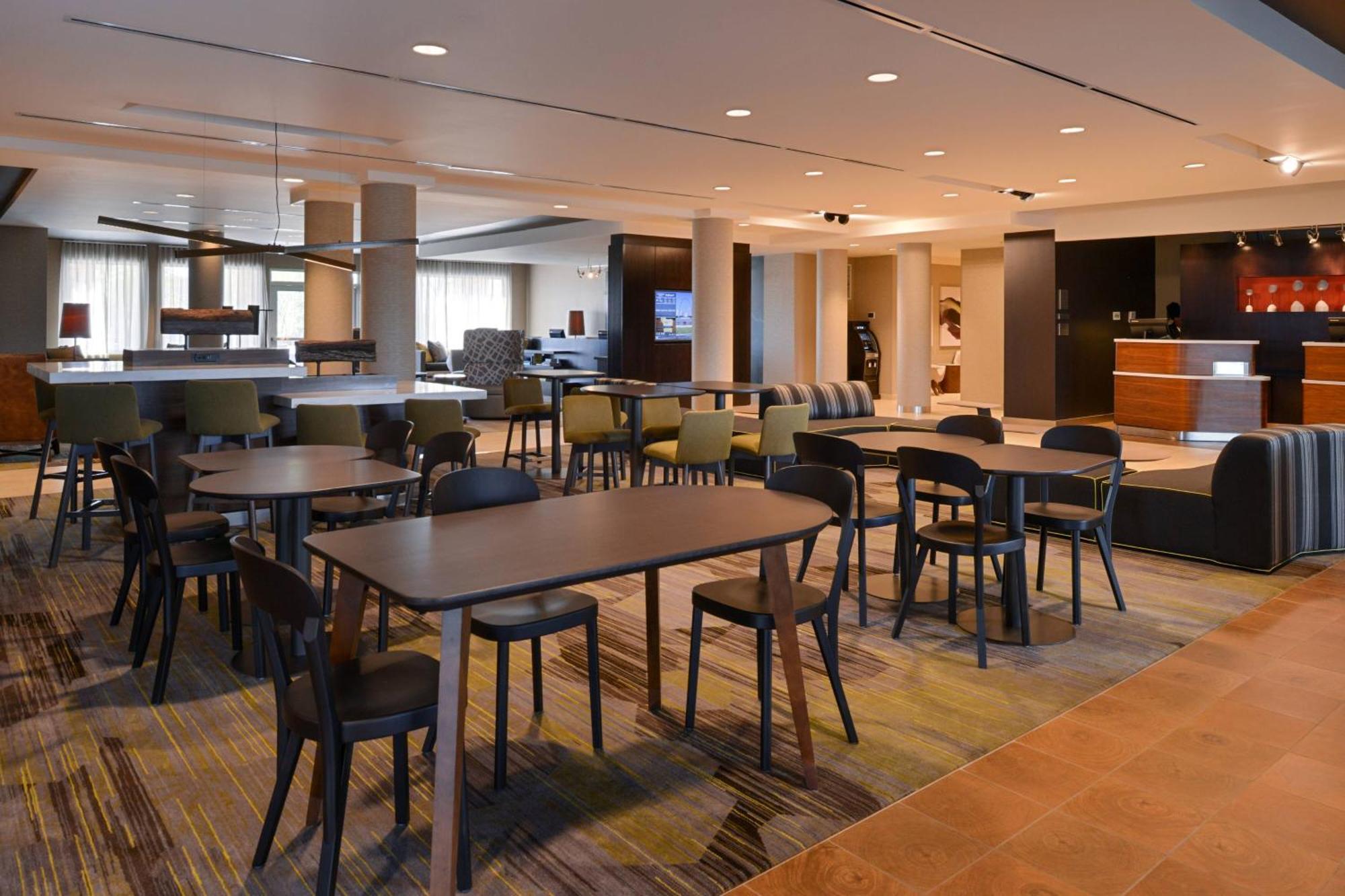 Courtyard By Marriott St. Louis St. Peters Hotel Saint Peters Buitenkant foto