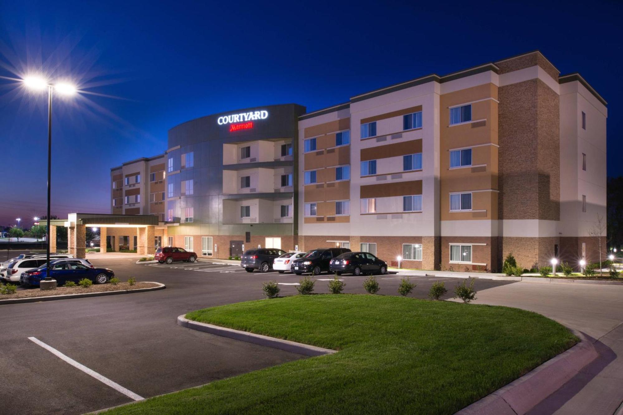 Courtyard By Marriott St. Louis St. Peters Hotel Saint Peters Buitenkant foto